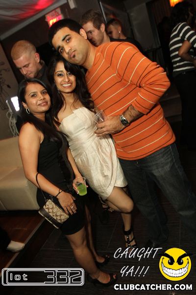 Lot332 nightclub photo 93 - November 27th, 2010