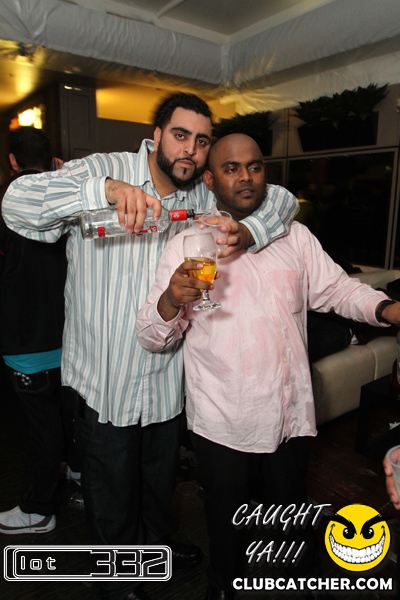 Lot332 nightclub photo 96 - November 27th, 2010