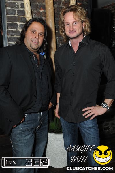 Lot332 nightclub photo 52 - December 29th, 2010