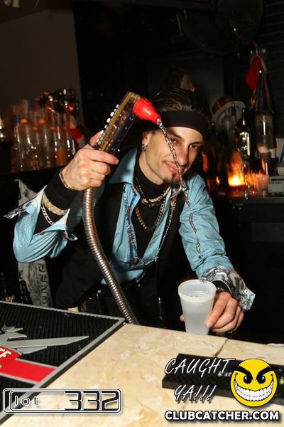 Lot332 nightclub photo 14 - December 31st, 2010