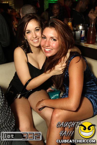 Lot332 nightclub photo 189 - December 31st, 2010