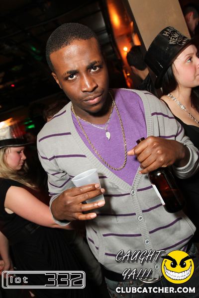 Lot332 nightclub photo 31 - December 31st, 2010
