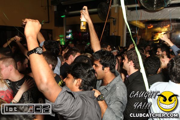 Lot332 nightclub photo 73 - December 31st, 2010