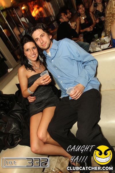 Lot332 nightclub photo 95 - December 31st, 2010