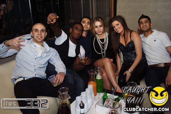 Lot332 nightclub photo 34 - January 1st, 2011