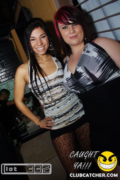 Lot332 nightclub photo 44 - January 1st, 2011