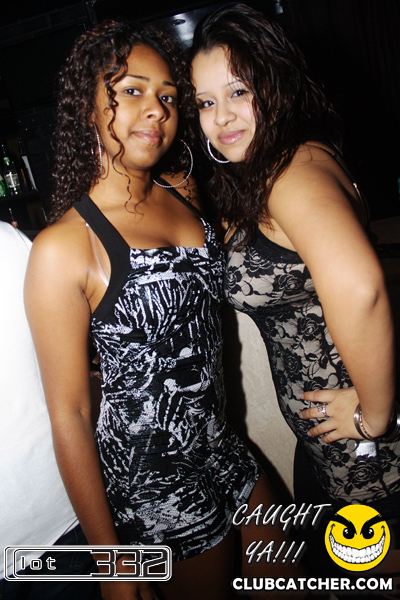 Lot332 nightclub photo 6 - January 1st, 2011