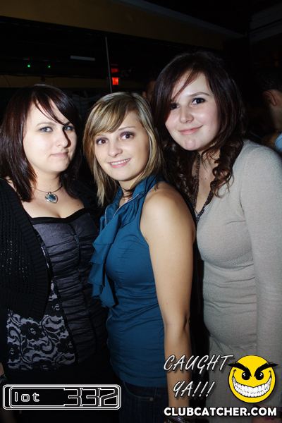 Lot332 nightclub photo 53 - January 1st, 2011