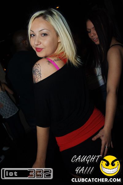 Lot332 nightclub photo 85 - January 1st, 2011