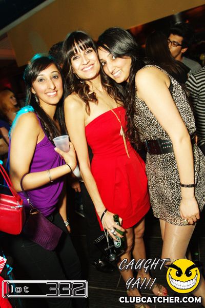 Lot332 nightclub photo 37 - January 7th, 2011