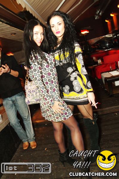 Lot332 nightclub photo 47 - January 7th, 2011