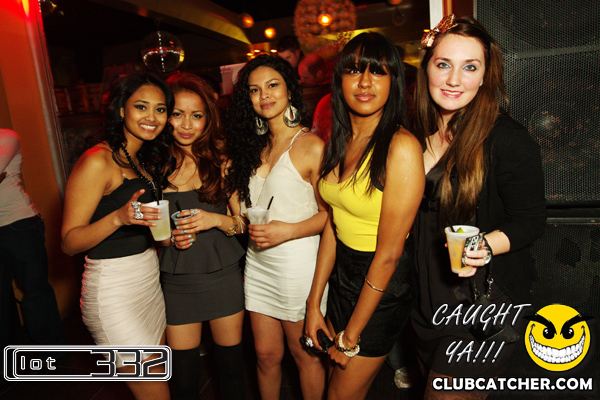 Lot332 nightclub photo 54 - January 7th, 2011