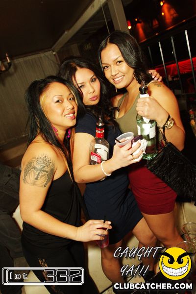 Lot332 nightclub photo 65 - January 7th, 2011