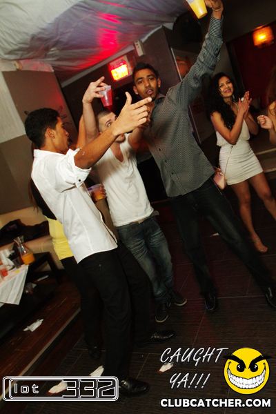 Lot332 nightclub photo 74 - January 7th, 2011