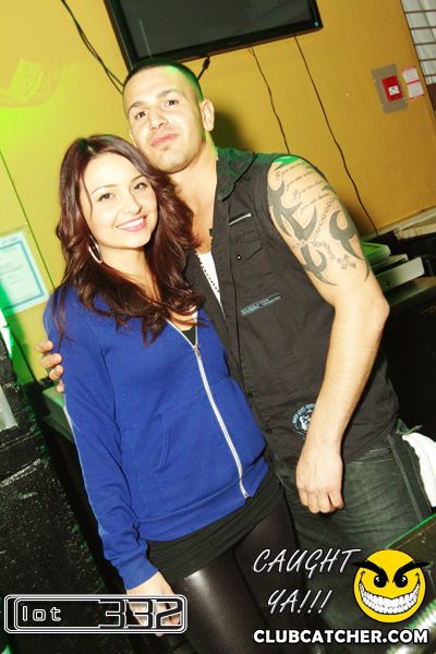 Lot332 nightclub photo 10 - January 7th, 2011