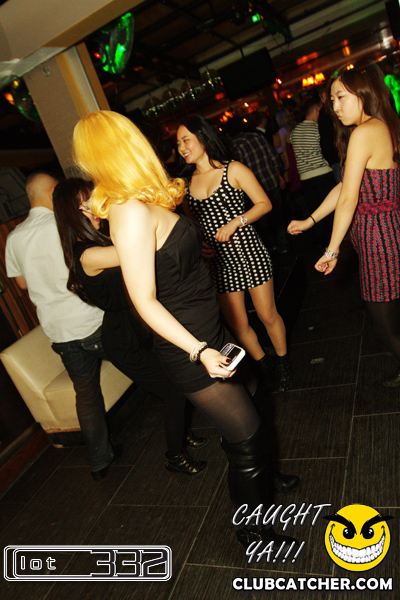 Lot332 nightclub photo 94 - January 7th, 2011