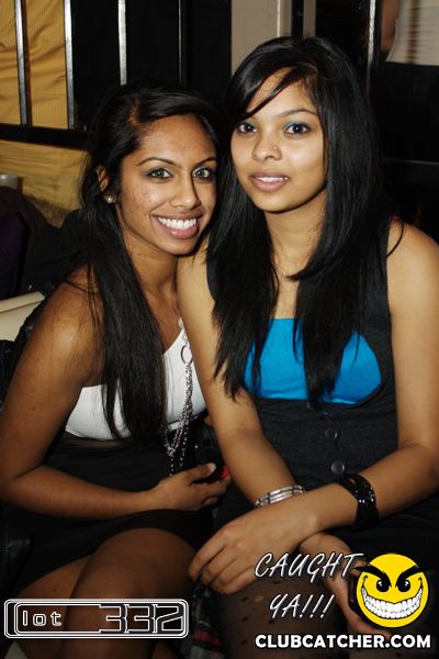 Lot332 nightclub photo 106 - January 8th, 2011