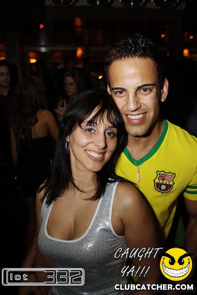 Lot332 nightclub photo 12 - January 8th, 2011