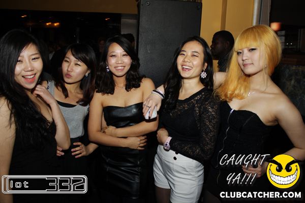 Lot332 nightclub photo 127 - January 8th, 2011