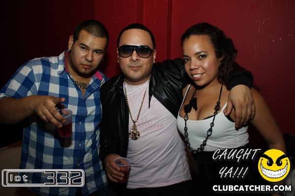 Lot332 nightclub photo 130 - January 8th, 2011