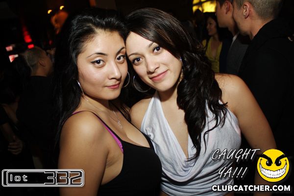 Lot332 nightclub photo 133 - January 8th, 2011
