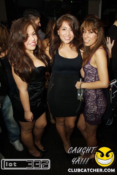 Lot332 nightclub photo 146 - January 8th, 2011