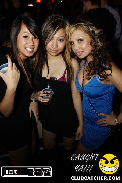 Lot332 nightclub photo 156 - January 8th, 2011