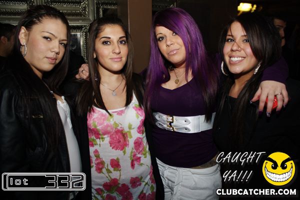 Lot332 nightclub photo 157 - January 8th, 2011