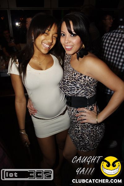 Lot332 nightclub photo 169 - January 8th, 2011