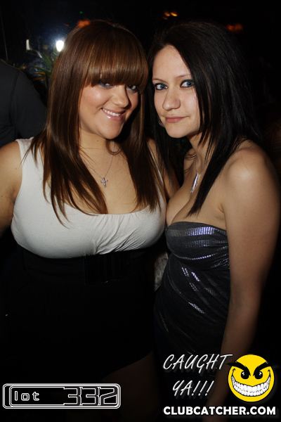 Lot332 nightclub photo 172 - January 8th, 2011