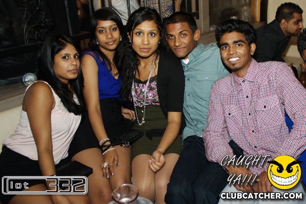 Lot332 nightclub photo 19 - January 8th, 2011