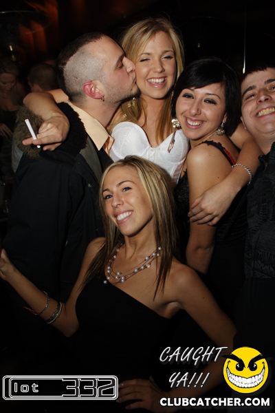 Lot332 nightclub photo 195 - January 8th, 2011