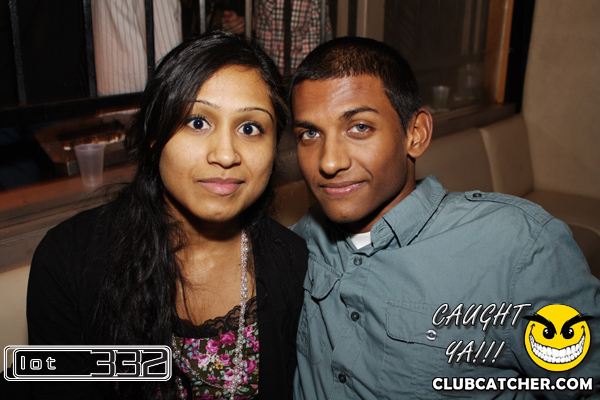 Lot332 nightclub photo 21 - January 8th, 2011