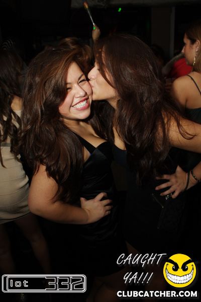 Lot332 nightclub photo 207 - January 8th, 2011