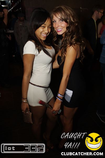 Lot332 nightclub photo 210 - January 8th, 2011