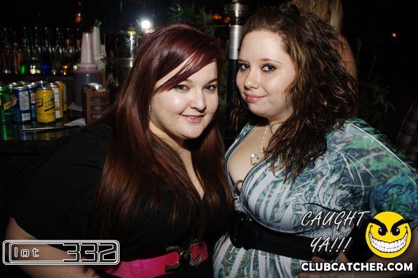 Lot332 nightclub photo 33 - January 8th, 2011