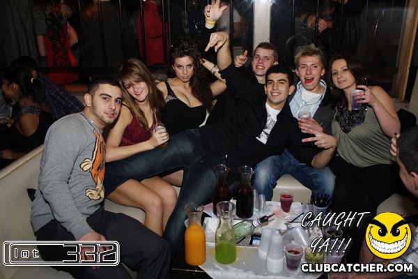 Lot332 nightclub photo 37 - January 8th, 2011