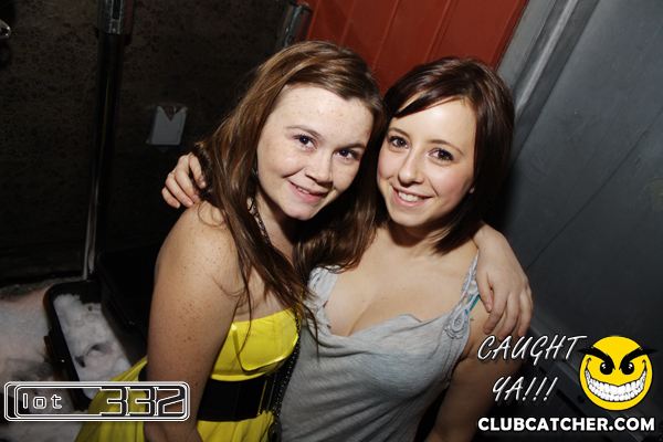 Lot332 nightclub photo 63 - January 8th, 2011