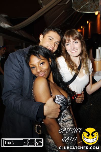 Lot332 nightclub photo 64 - January 8th, 2011