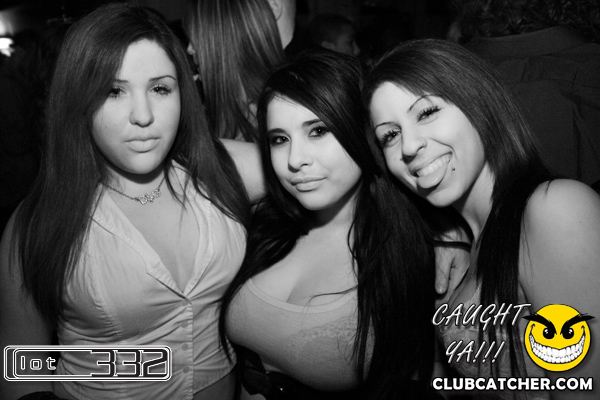 Lot332 nightclub photo 65 - January 8th, 2011