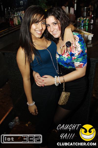 Lot332 nightclub photo 70 - January 8th, 2011