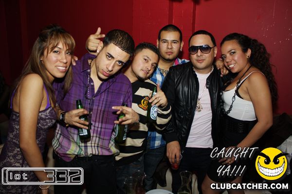 Lot332 nightclub photo 74 - January 8th, 2011