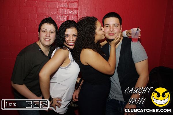 Lot332 nightclub photo 80 - January 8th, 2011
