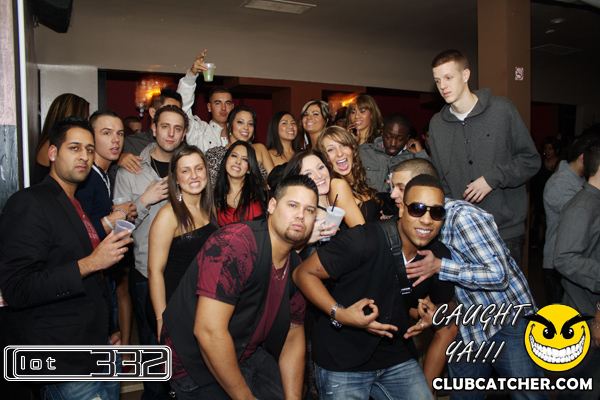 Lot332 nightclub photo 9 - January 8th, 2011