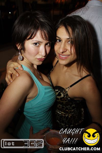 Lot332 nightclub photo 83 - January 8th, 2011
