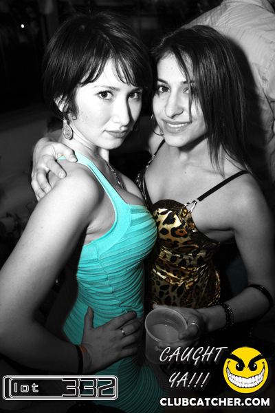 Lot332 nightclub photo 94 - January 8th, 2011