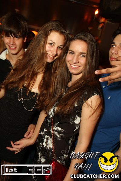 Lot332 nightclub photo 102 - January 14th, 2011