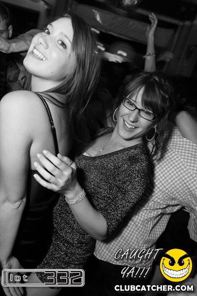 Lot332 nightclub photo 120 - January 14th, 2011