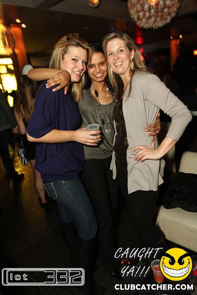 Lot332 nightclub photo 197 - January 14th, 2011