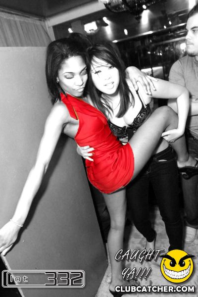 Lot332 nightclub photo 48 - January 14th, 2011